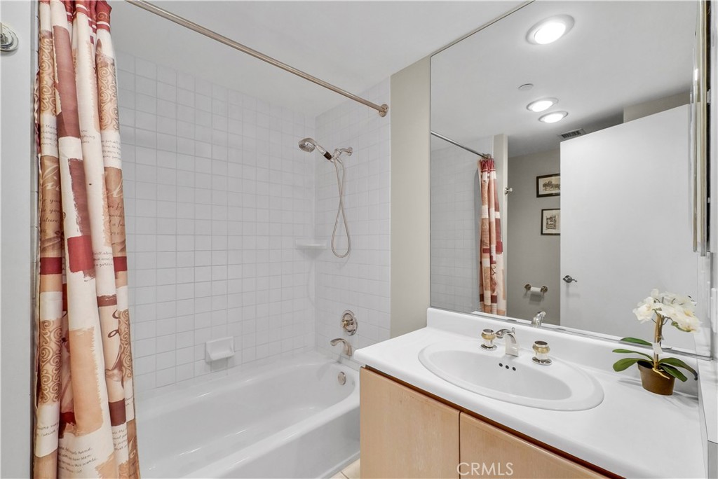 MLS #OC25040655 image #10