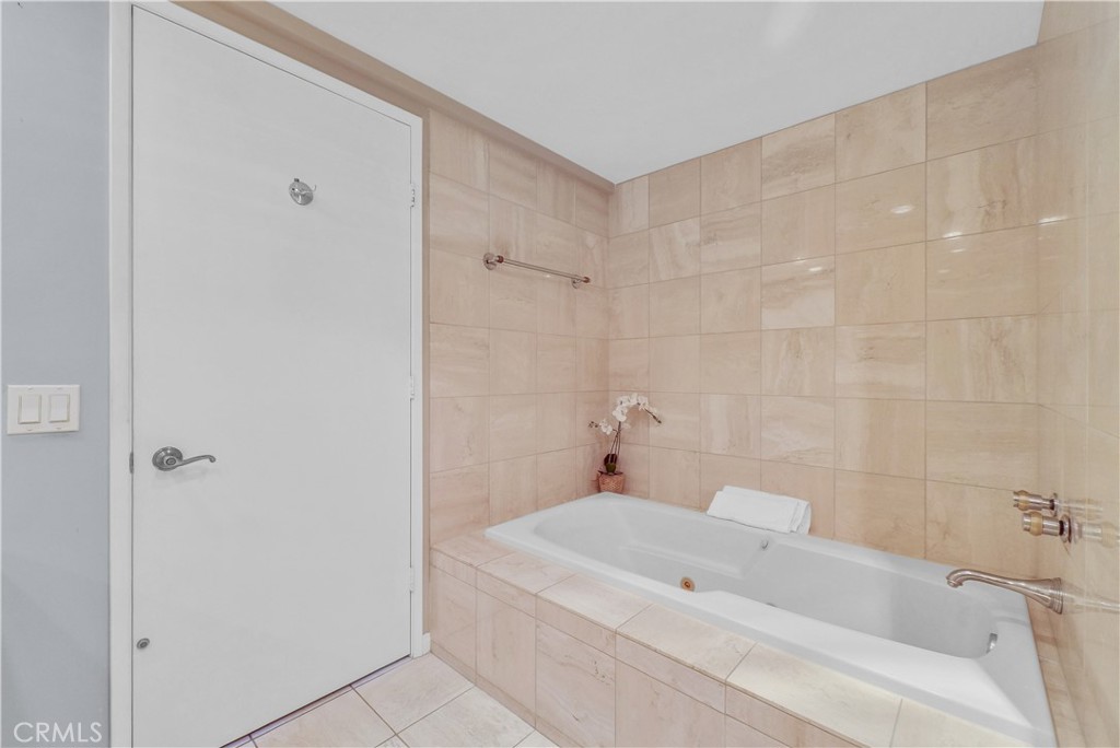 MLS #OC25040655 image #15