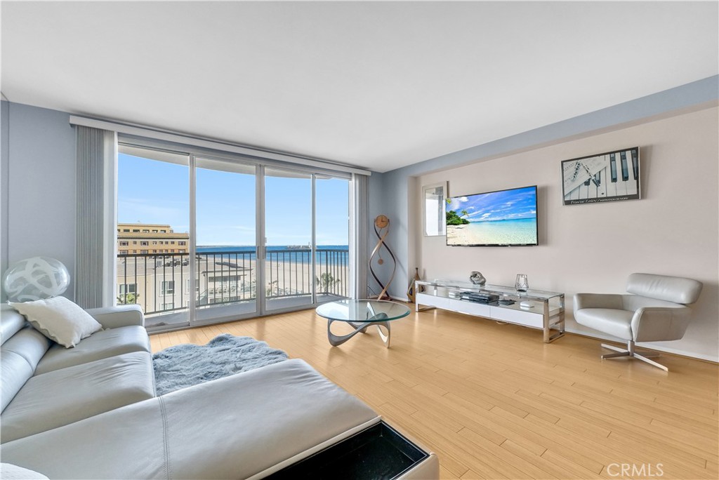 MLS #OC25040655 image #2