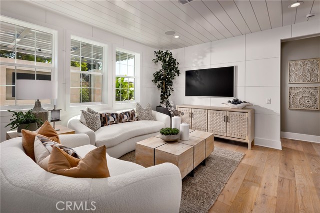 MLS #OC25040907 image #7