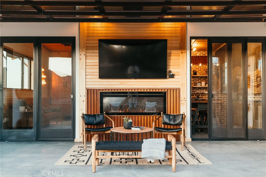 MLS #OC25041427 image #10