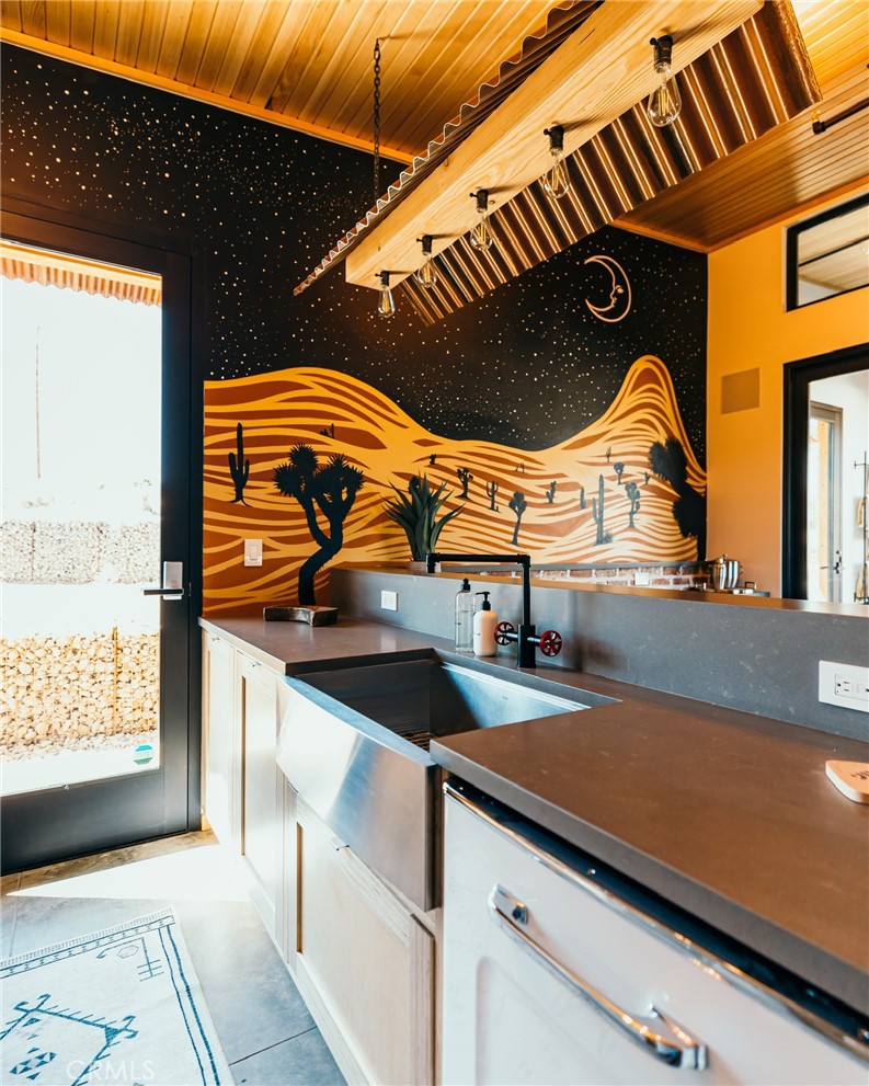 MLS #OC25041427 image #12