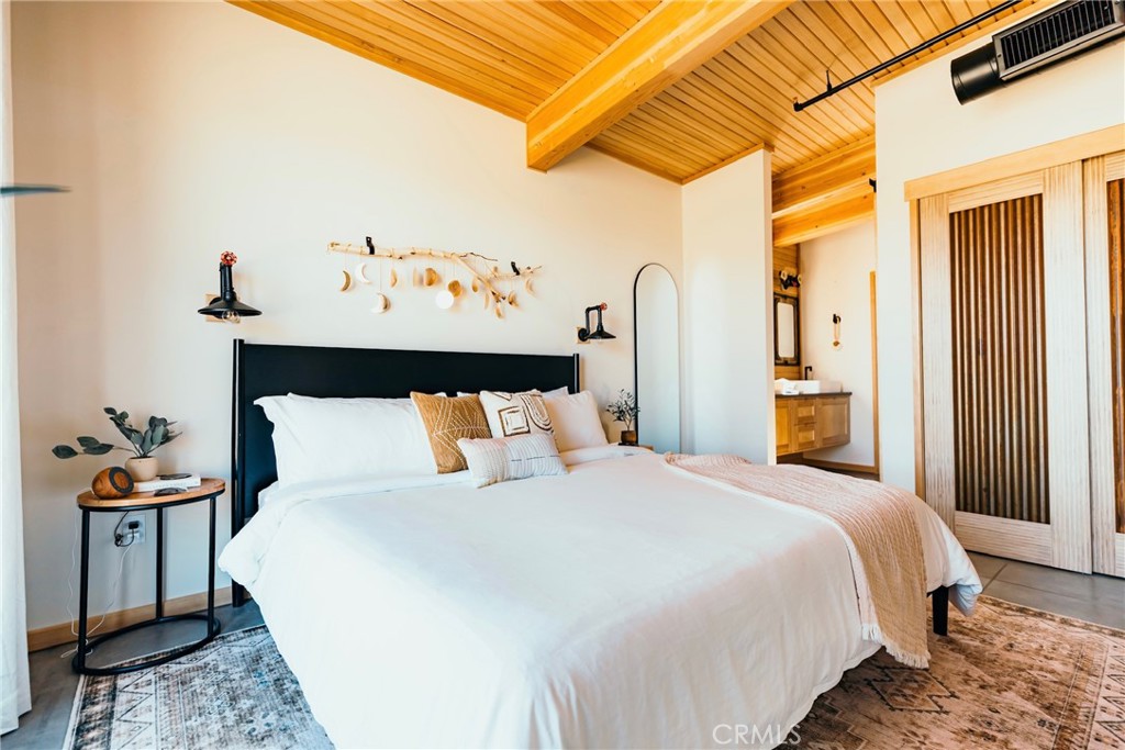 MLS #OC25041427 image #25