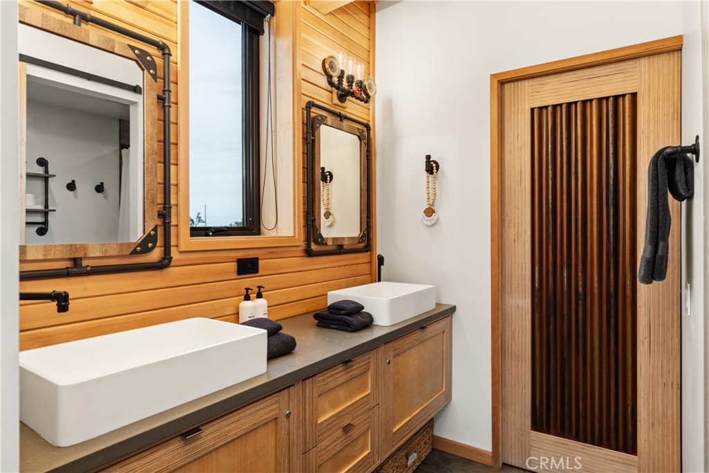 MLS #OC25041427 image #28