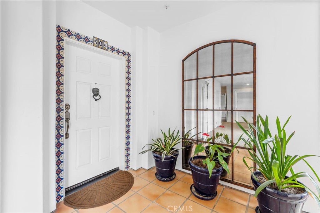 MLS #OC25041805 image #3