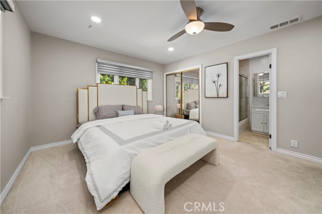 MLS #OC25042621 image #11