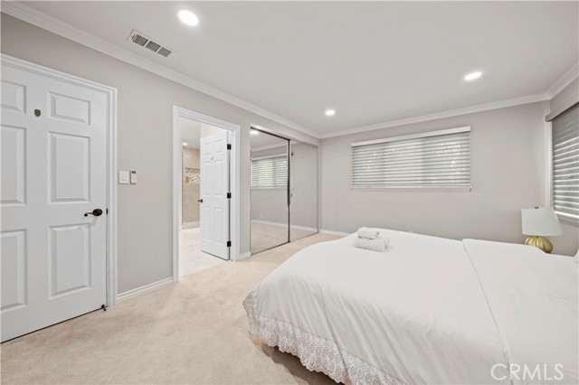 MLS #OC25042621 image #16