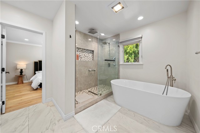 MLS #OC25042621 image #17