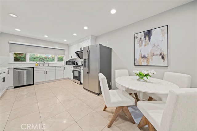 MLS #OC25042621 image #18