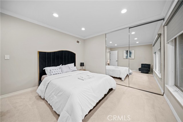 MLS #OC25042621 image #21