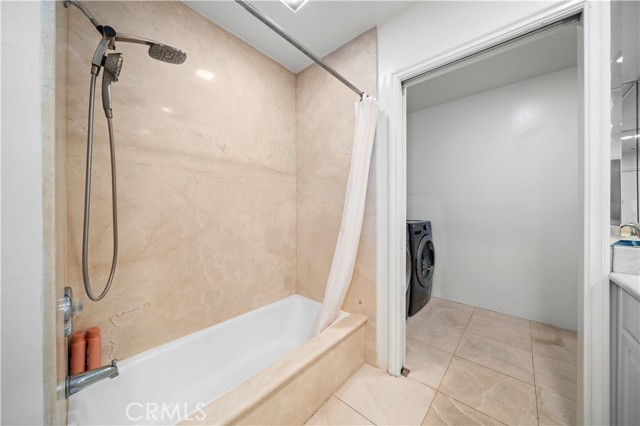 MLS #OC25042621 image #24