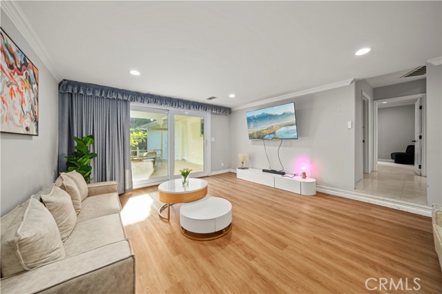 MLS #OC25042621 image #26