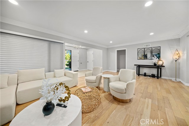 MLS #OC25042621 image #6