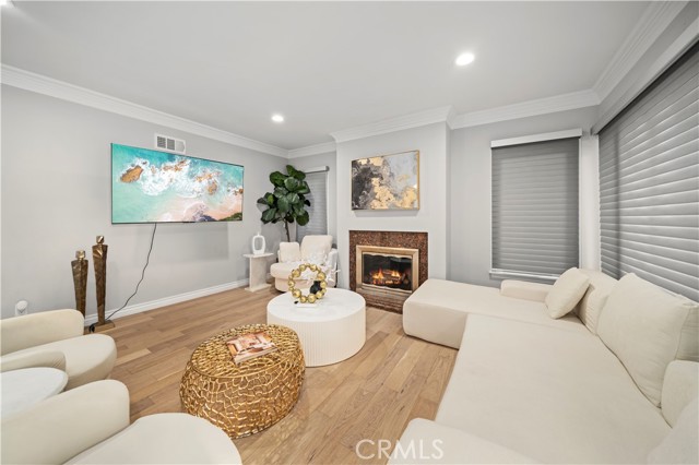 MLS #OC25042621 image #7