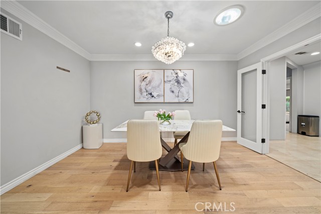 MLS #OC25042621 image #9