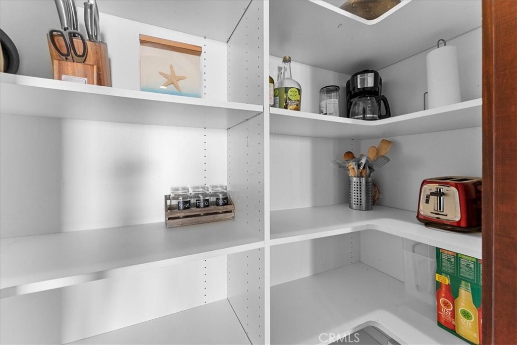 MLS #OC25042662 image #32