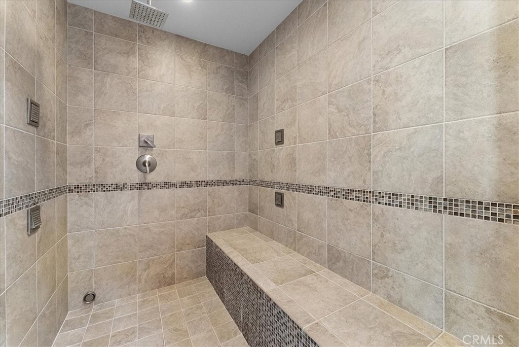 MLS #OC25042662 image #43