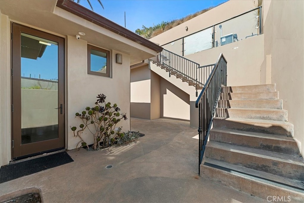 MLS #OC25042662 image #52