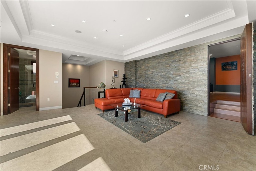 MLS #OC25042662 image #58