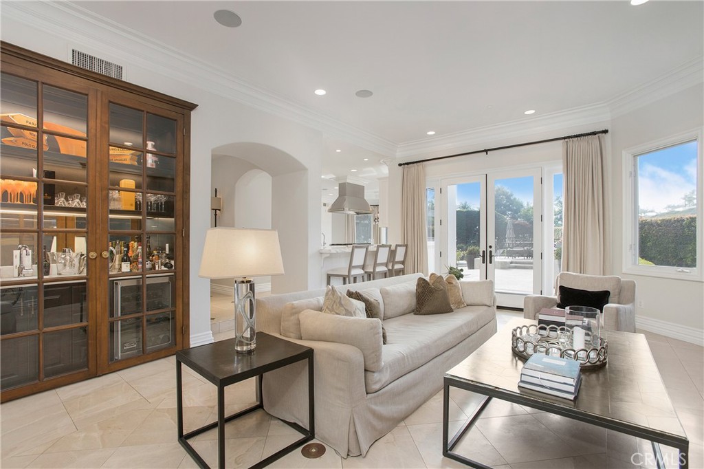 MLS #OC25042748 image #12