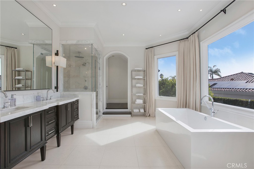 MLS #OC25042748 image #14