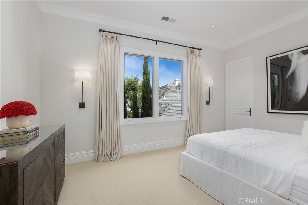 MLS #OC25042748 image #15