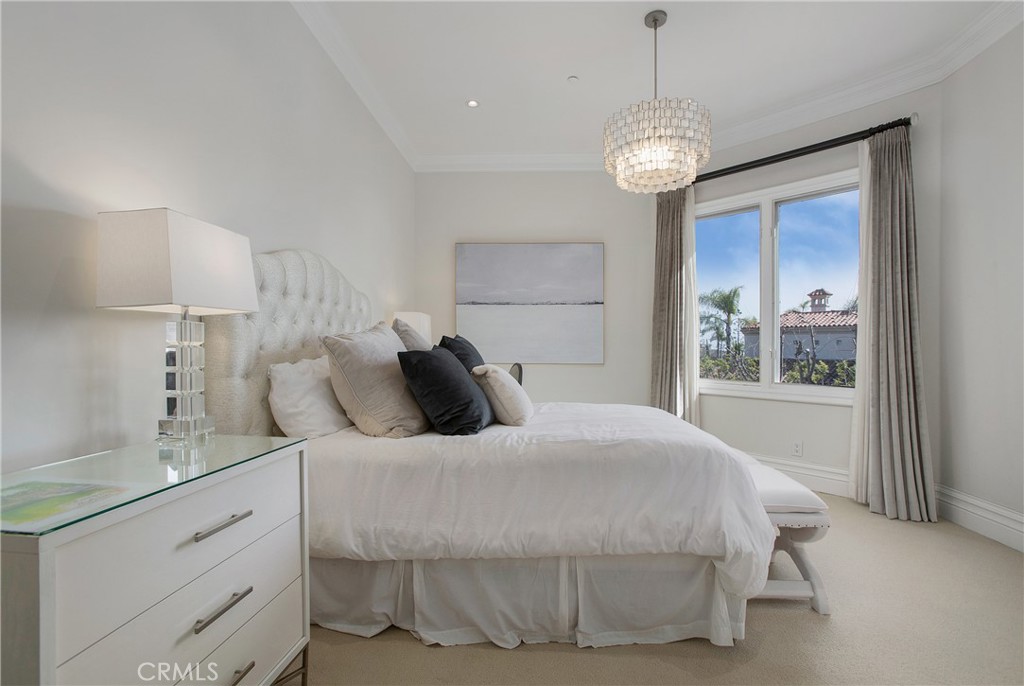 MLS #OC25042748 image #16