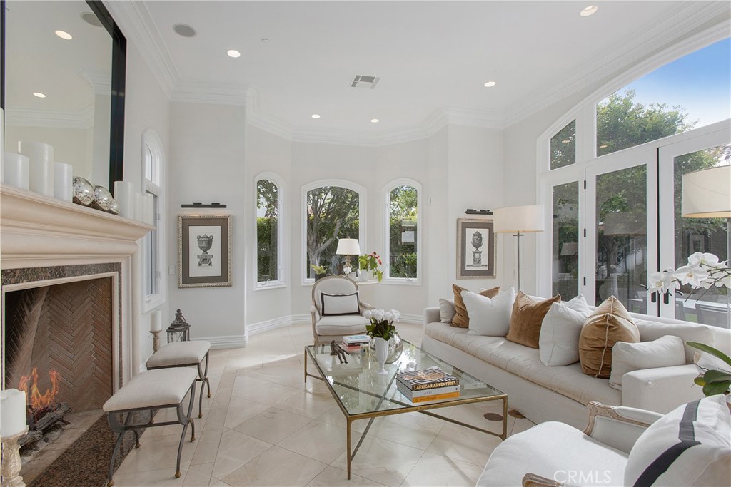 MLS #OC25042748 image #5