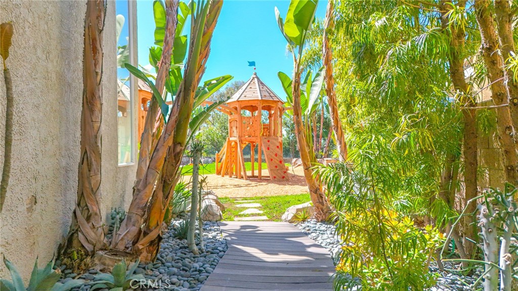 MLS #OC25043683 image #64