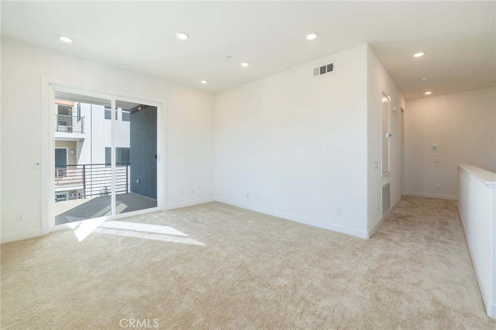 MLS #OC25044169 image #17