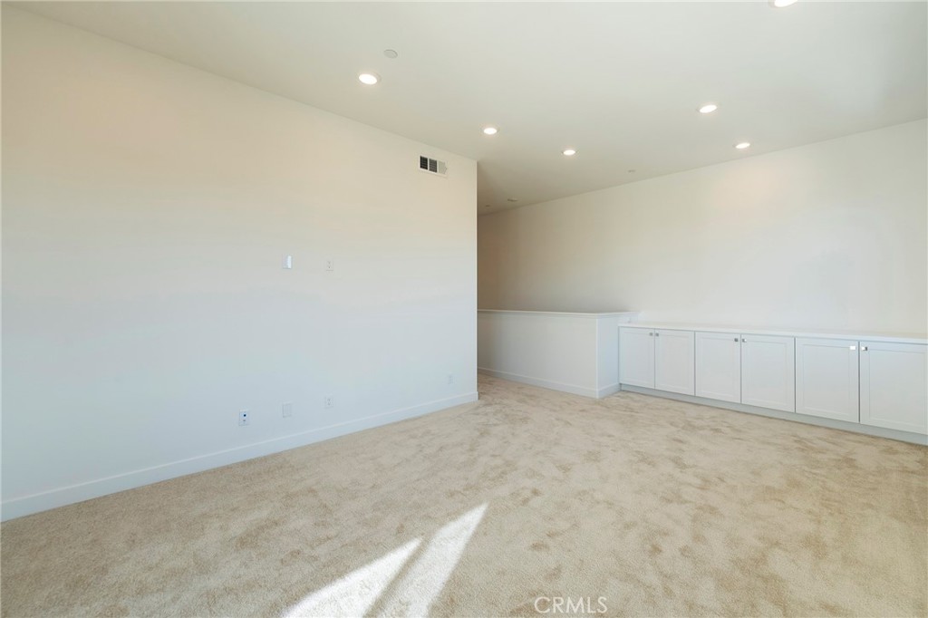 MLS #OC25044169 image #18