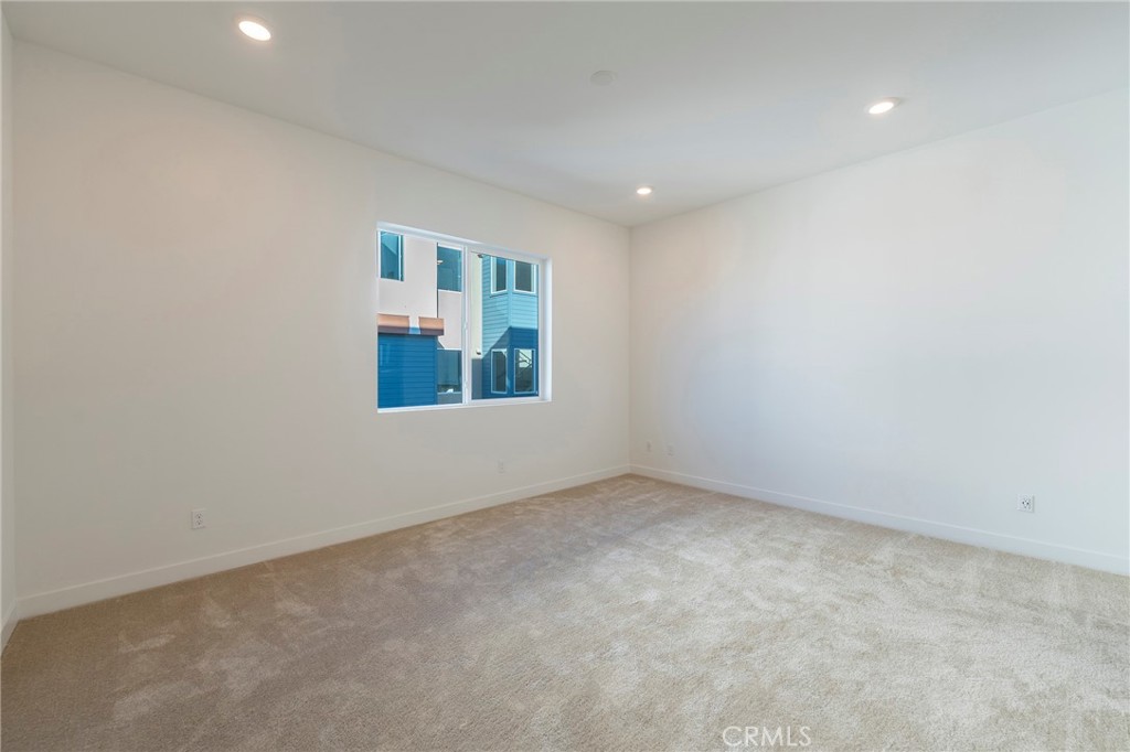 MLS #OC25044169 image #25