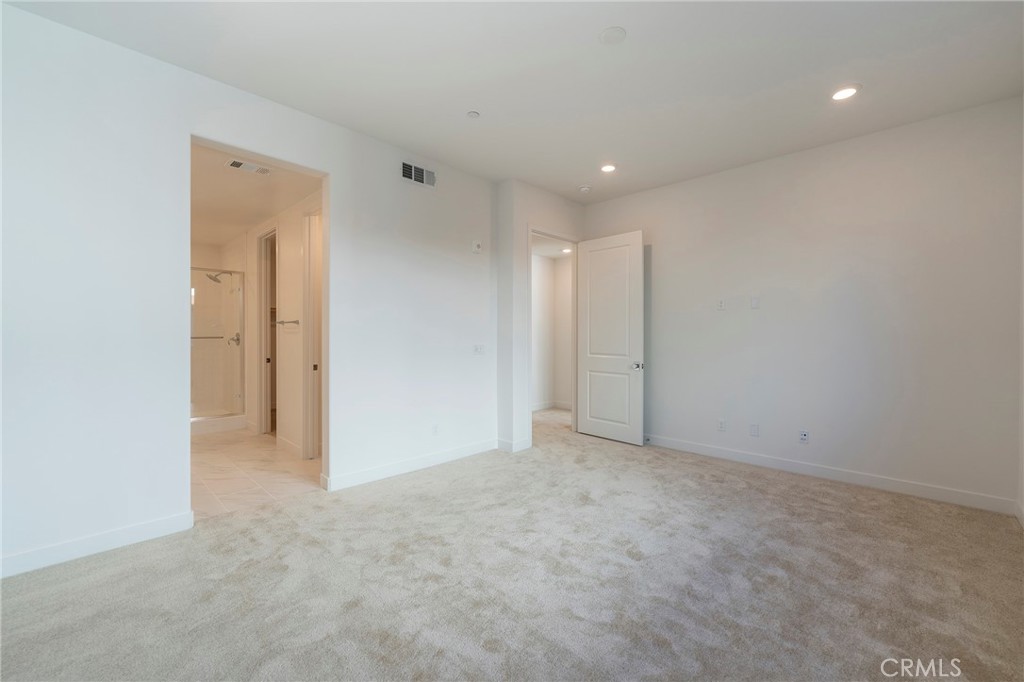 MLS #OC25044169 image #27