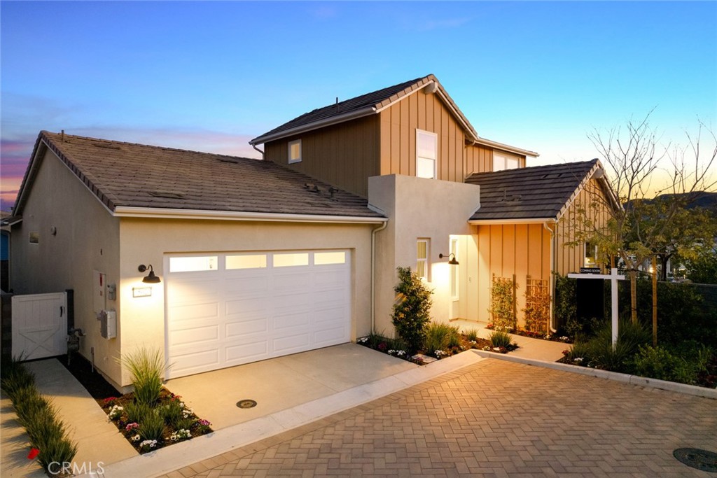 MLS #OC25044499 image #0