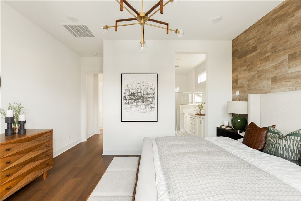 MLS #OC25044499 image #19