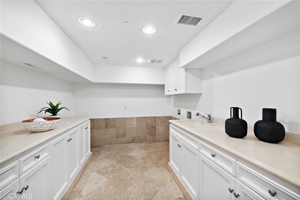 MLS #OC25046766 image #61