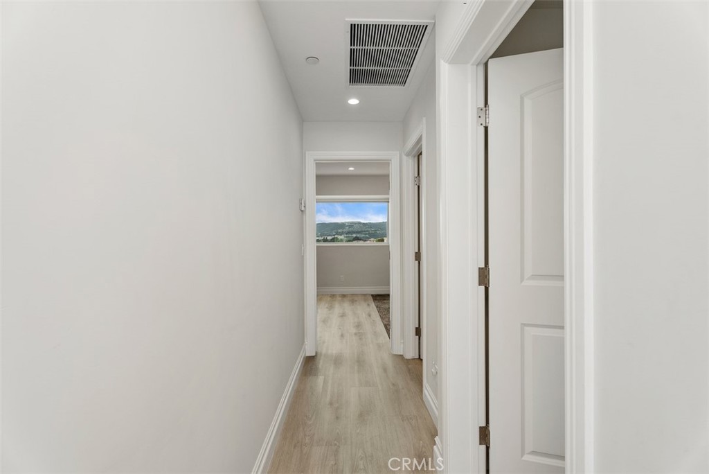 MLS #OC25047692 image #14