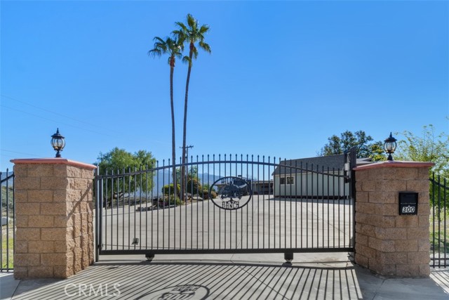 MLS #OC25048355 image #0