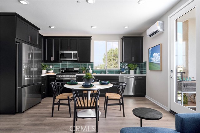 MLS #OC25048943 image #2