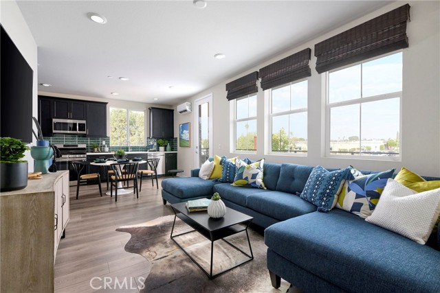 MLS #OC25048943 image #3