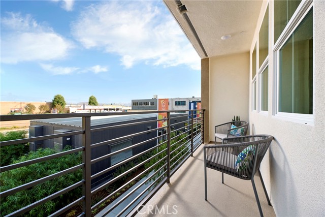 MLS #OC25048943 image #5