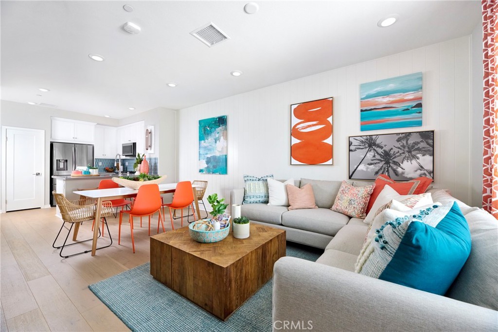 MLS #OC25048956 image #4