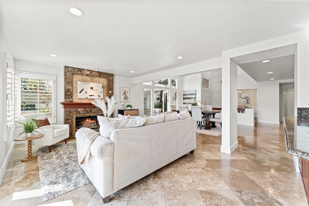 MLS #OC25050149 image #11