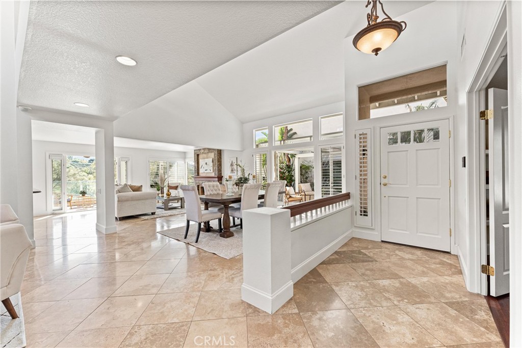 MLS #OC25050149 image #2