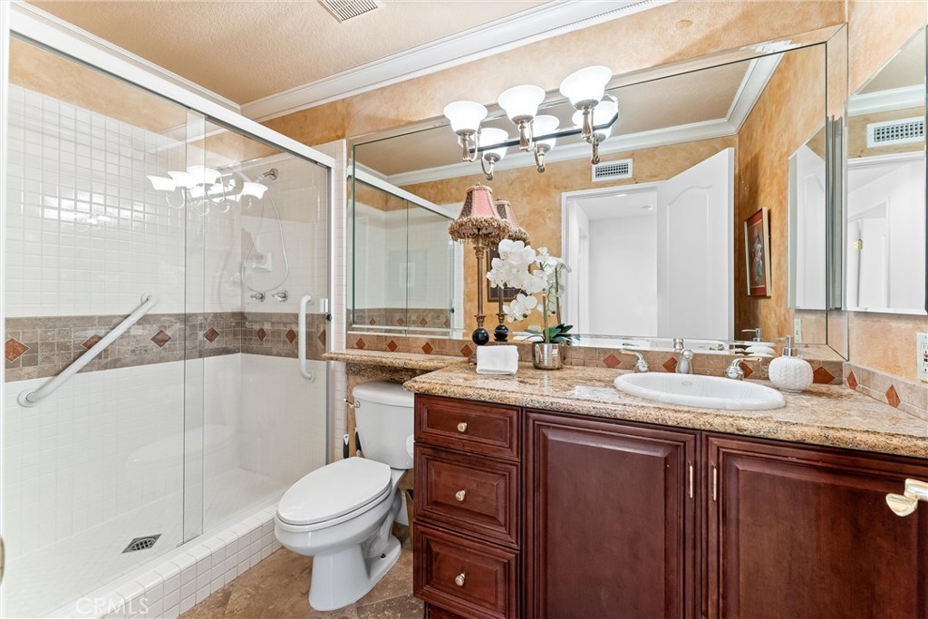 MLS #OC25050149 image #24