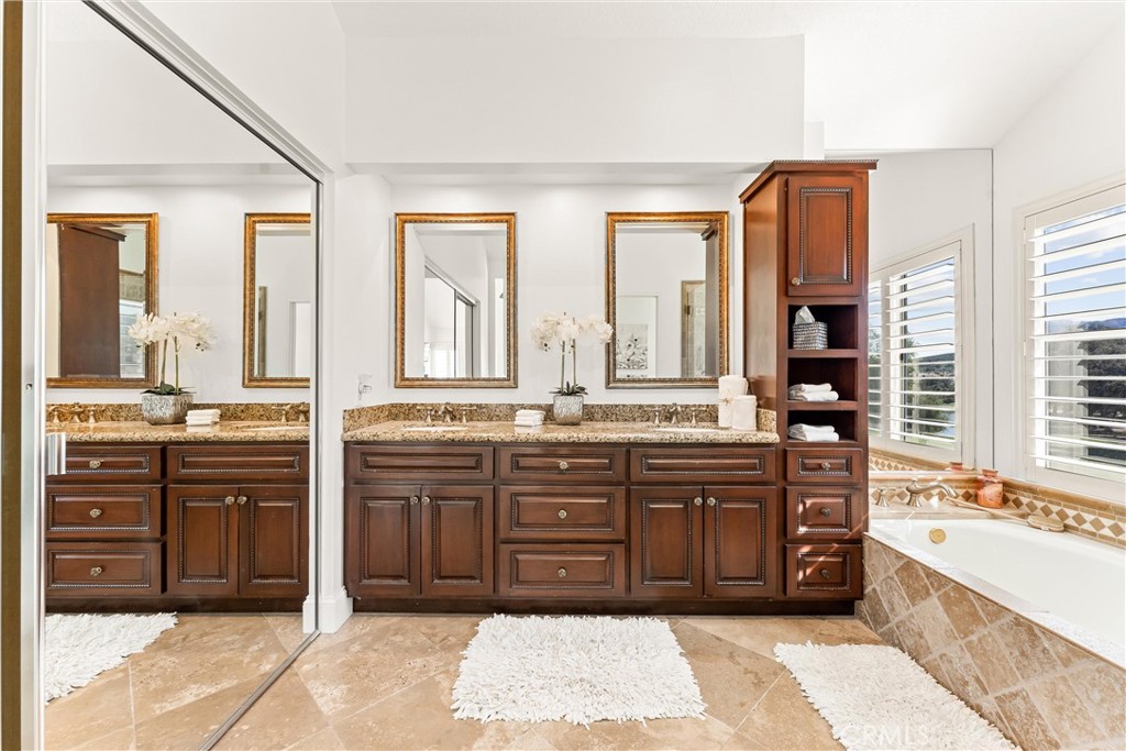 MLS #OC25050149 image #34