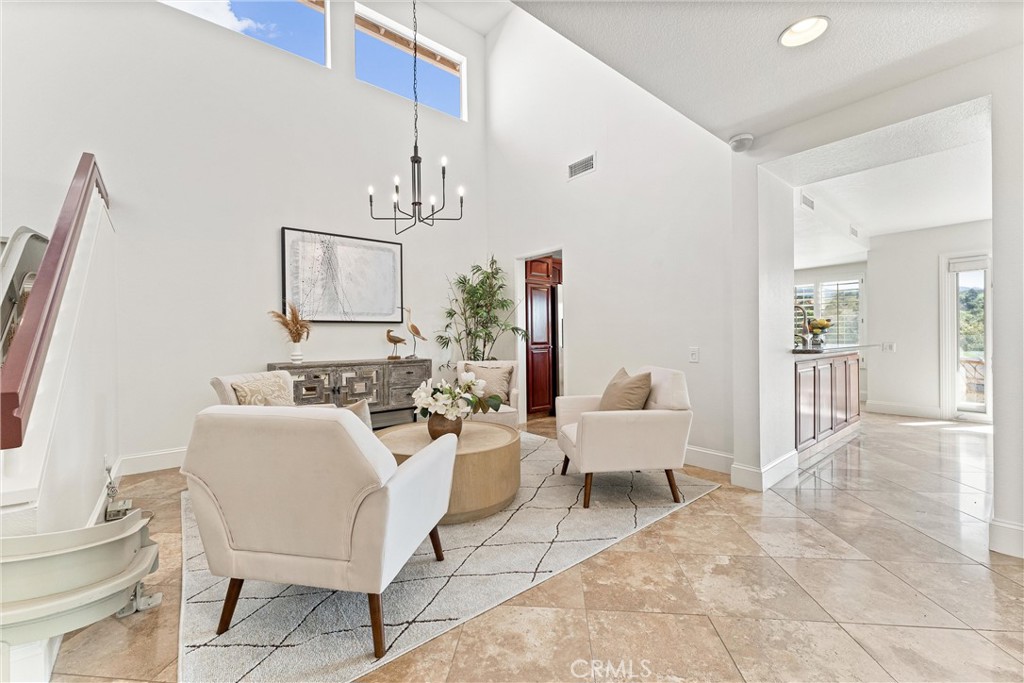 MLS #OC25050149 image #5