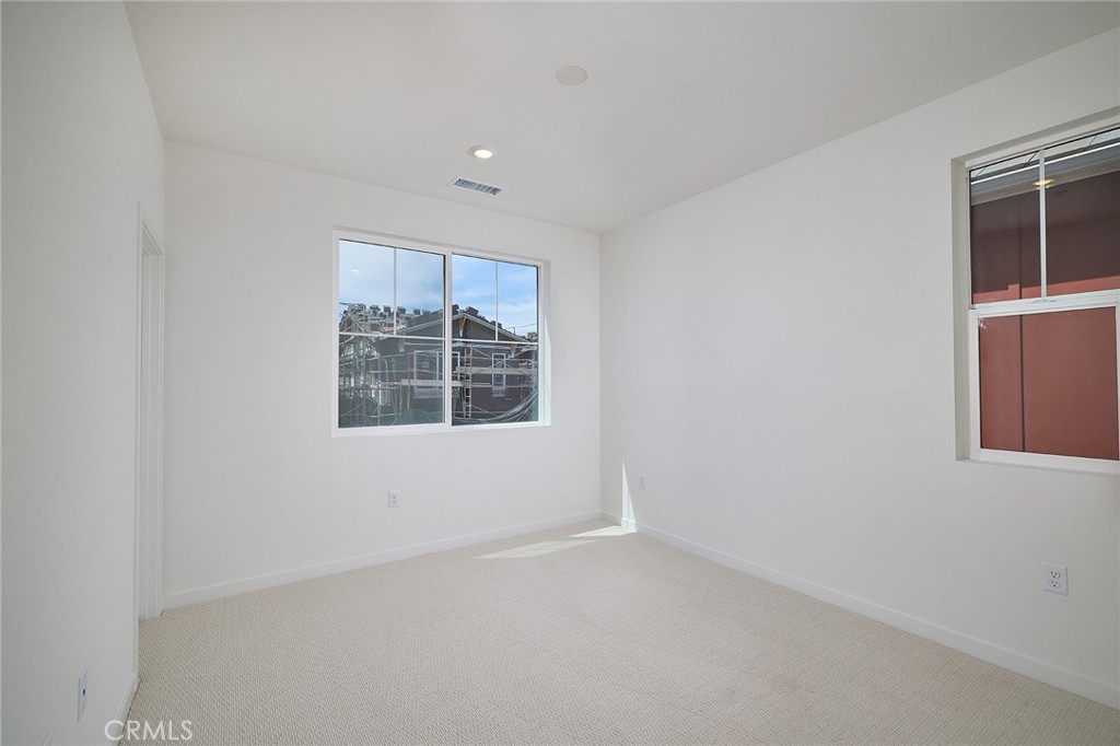 MLS #OC25055945 image #10