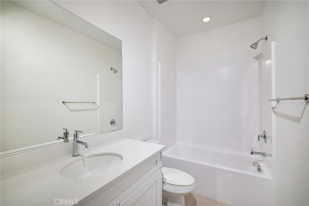 MLS #OC25055945 image #14