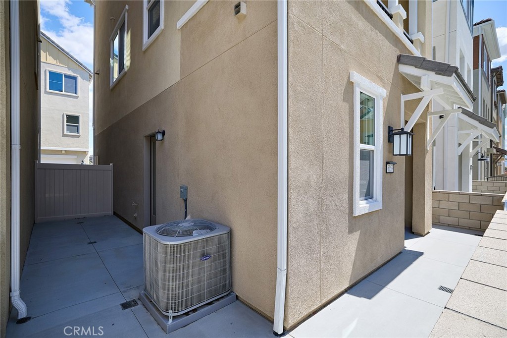 MLS #OC25055945 image #16